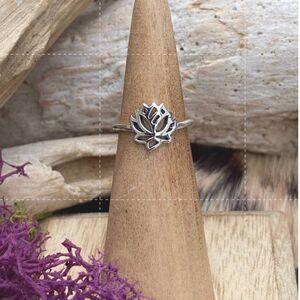 Lotus Flower Sterling Silver Toe Ring Midi Ring